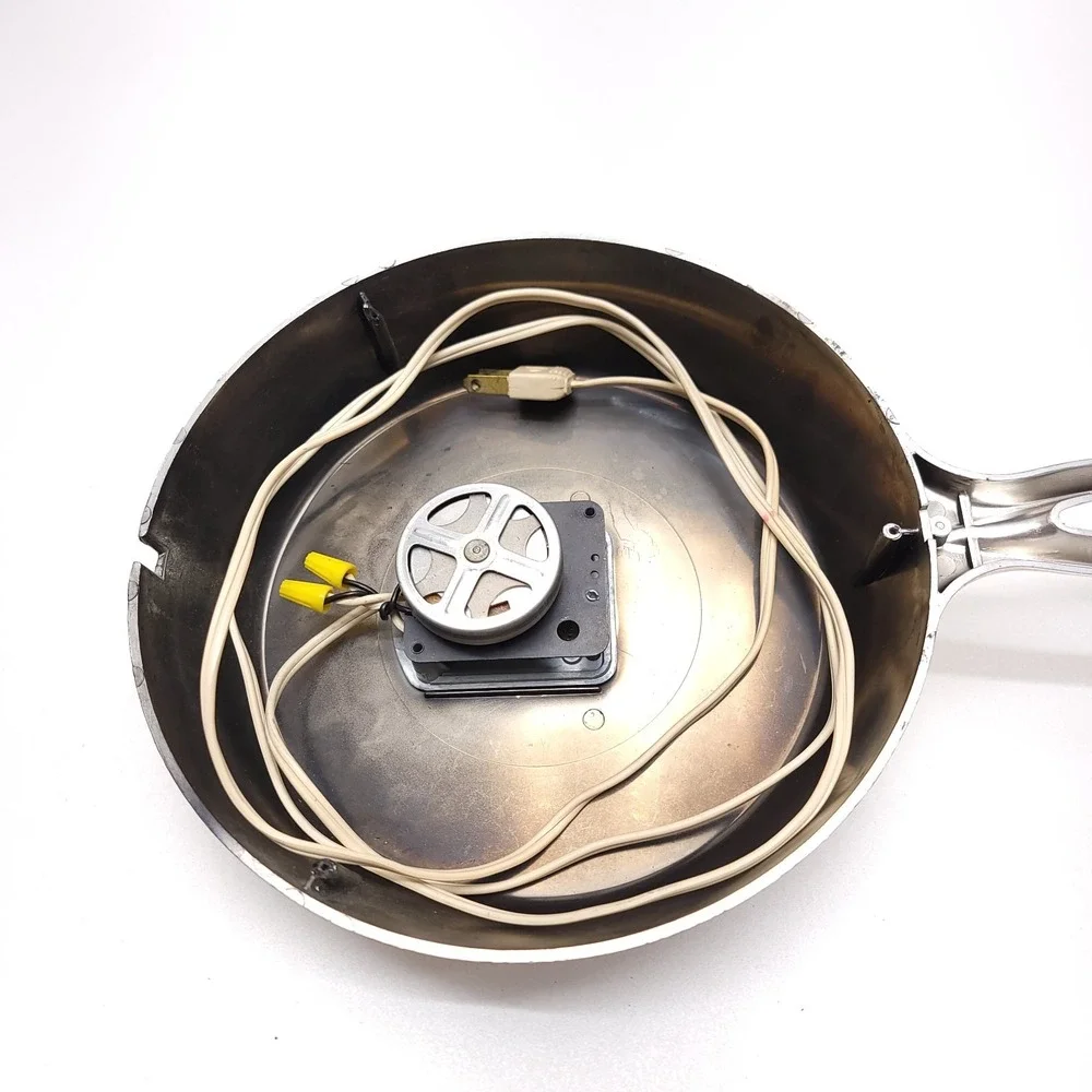 Vintage Hanging Chrome Frying Pan KITCHEN WALL CLOCK Tested & Works